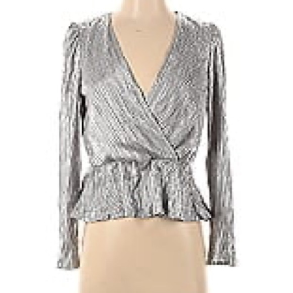 Gianni Bini new with tags silver polyester plunge neckline blouse sz L - Picture 1 of 6